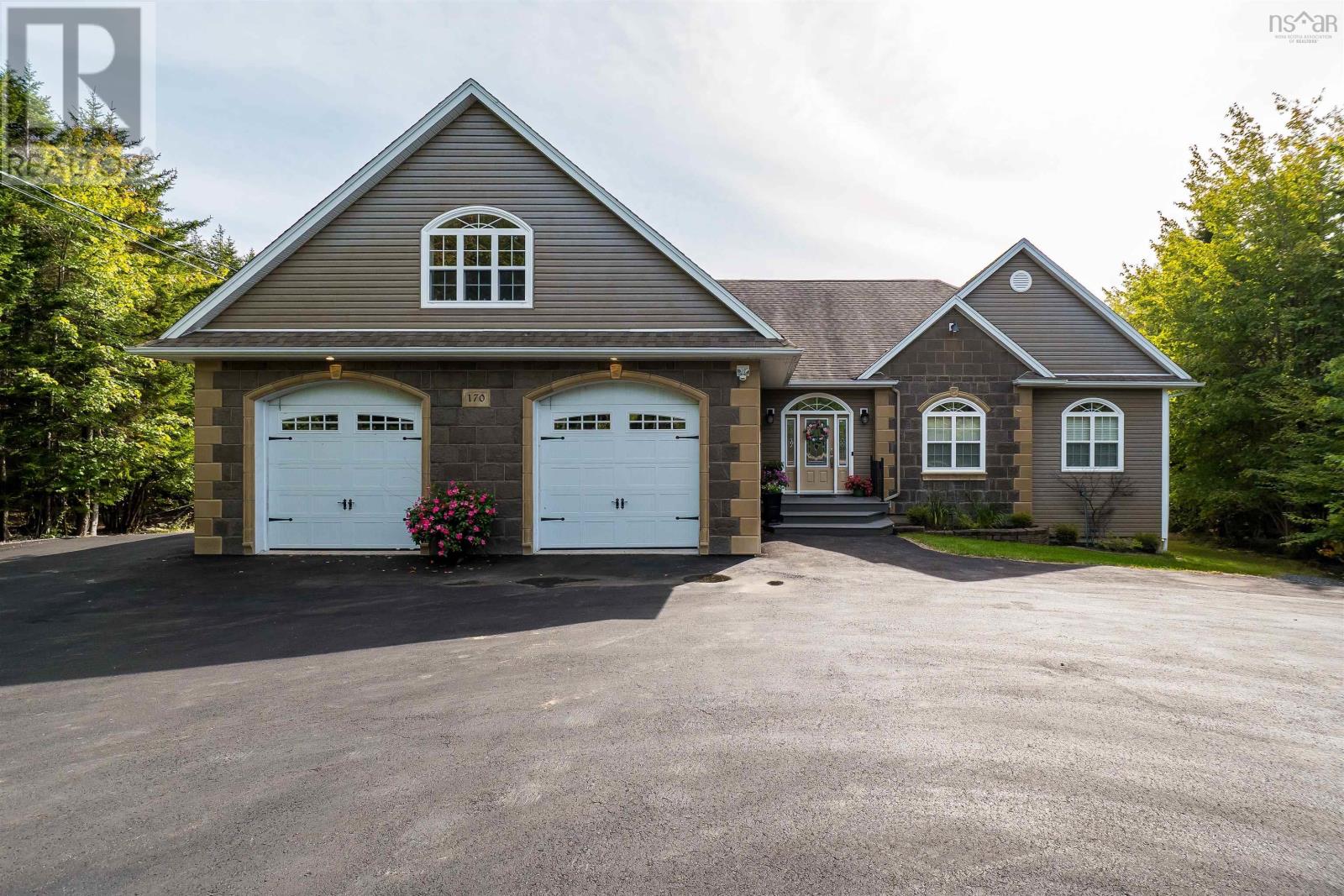 170 Magnate Court Property Photo 31