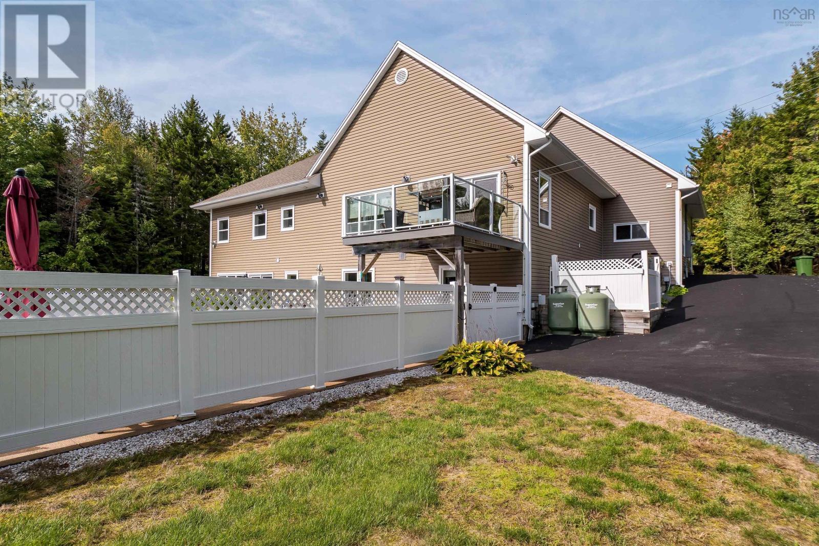 170 Magnate Court Property Photo 36