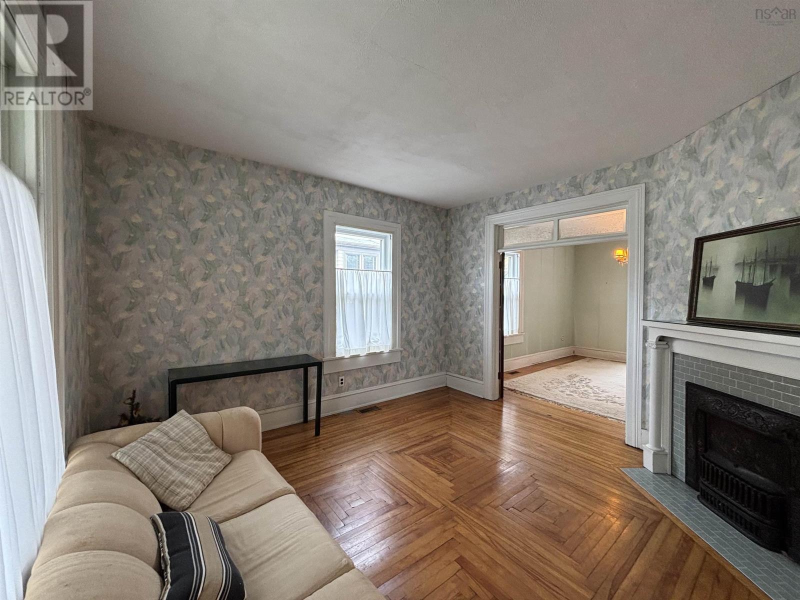 83 Prince Albert Road Property Photo 12