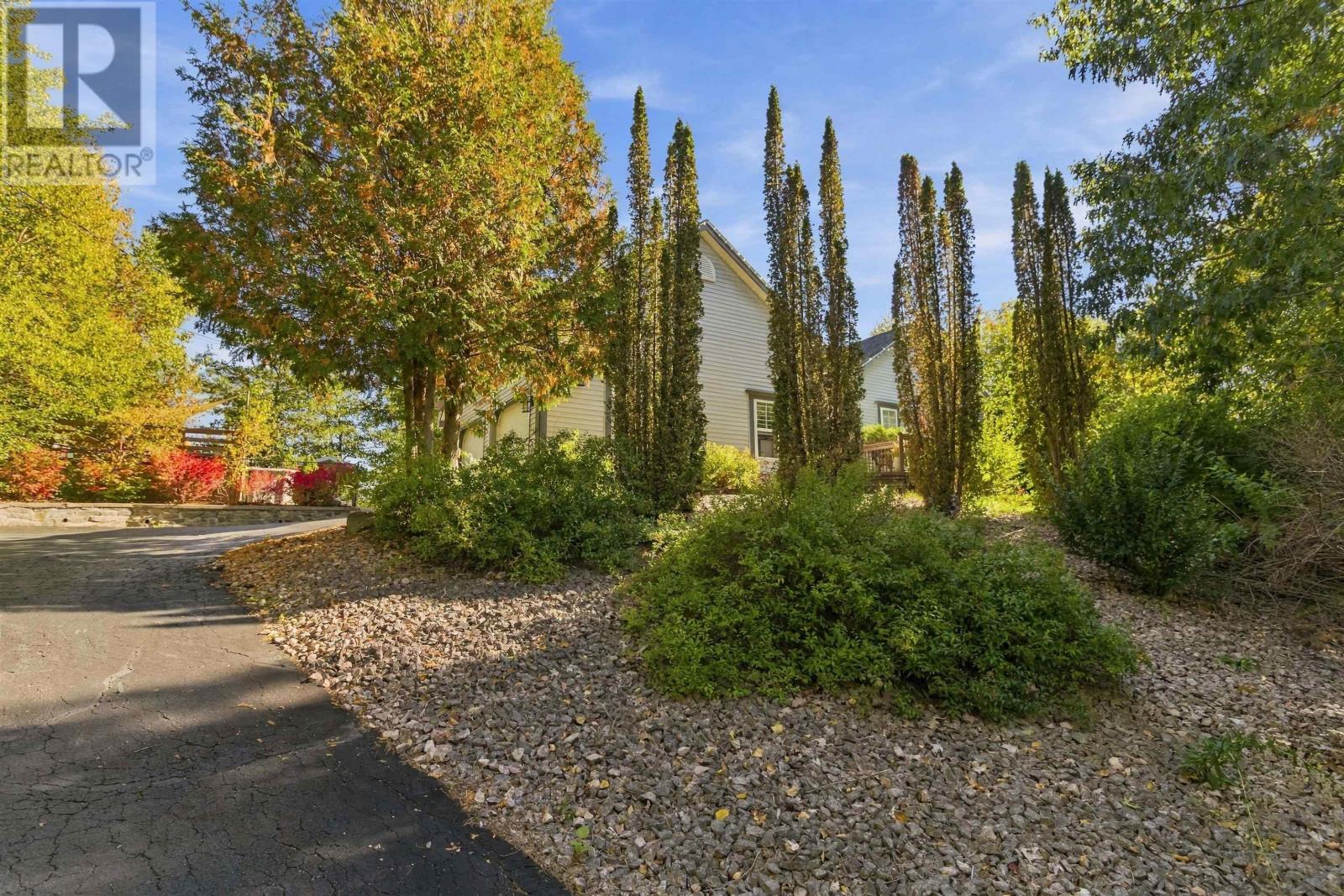 44 Brackstone Court Property Photo 1