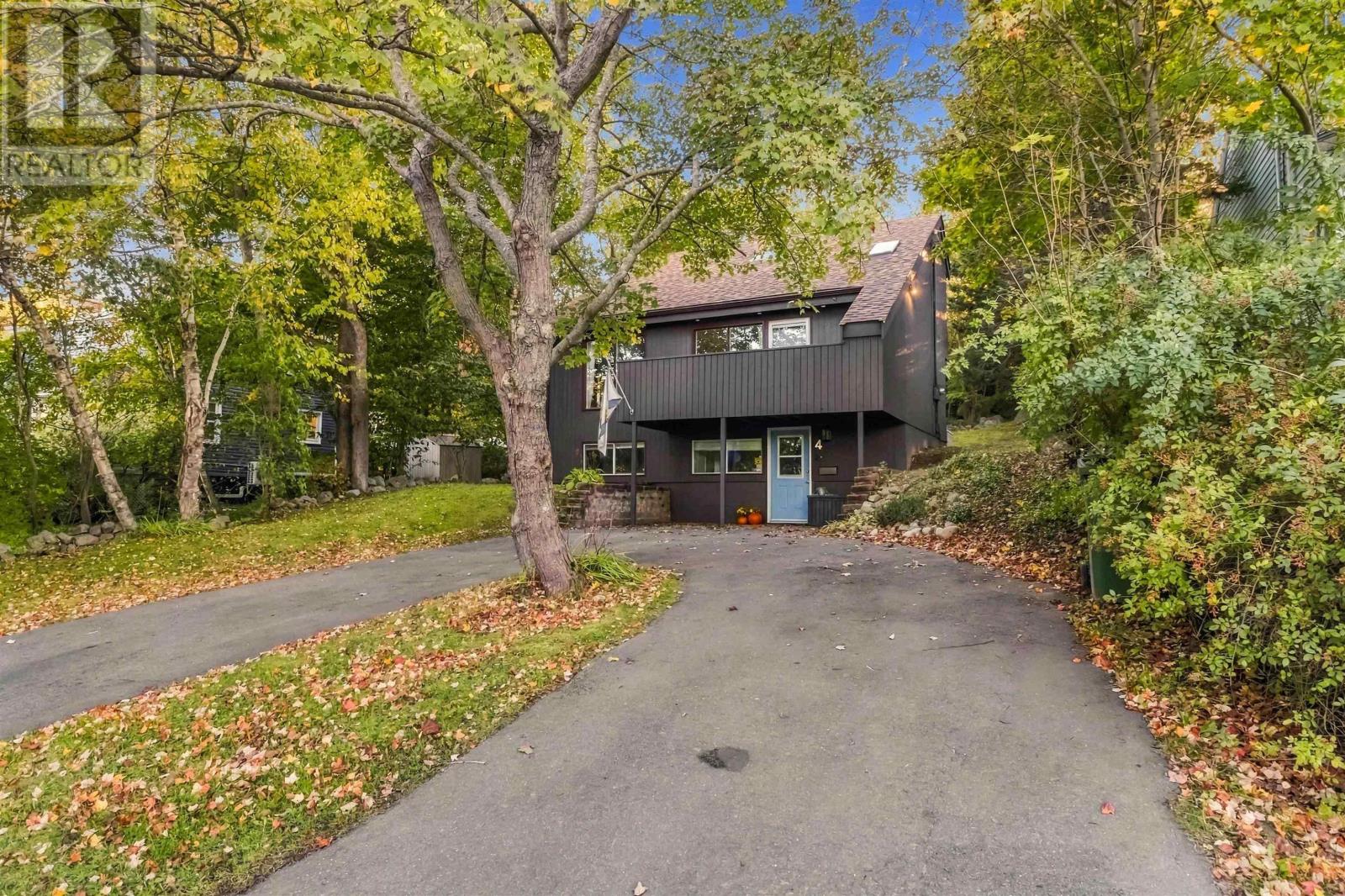 4 Lynn Road Property Photo 2