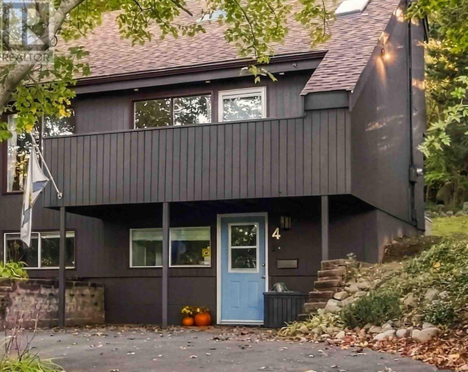 4 Lynn Road Property Photo 27