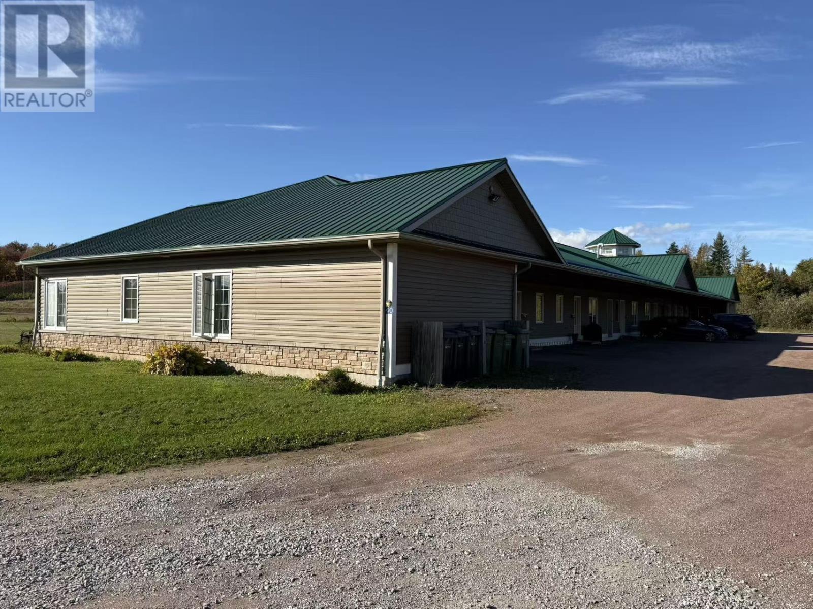 40 Meadowpark Haven Crescent Property Photo 7
