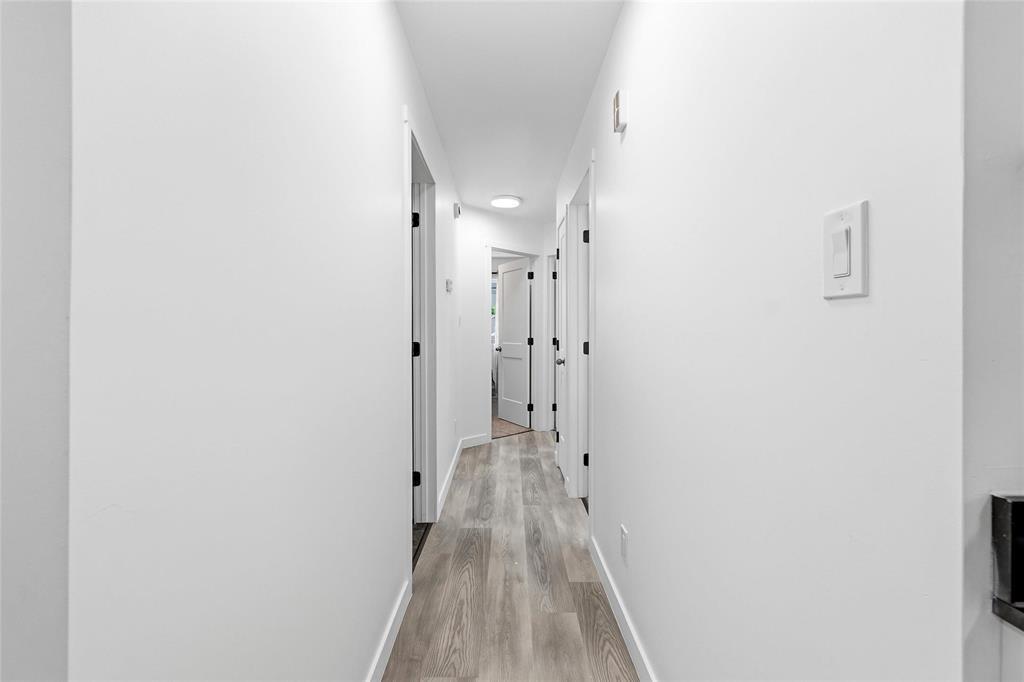 513 Jamison Avenue Avenue Property Photo 8