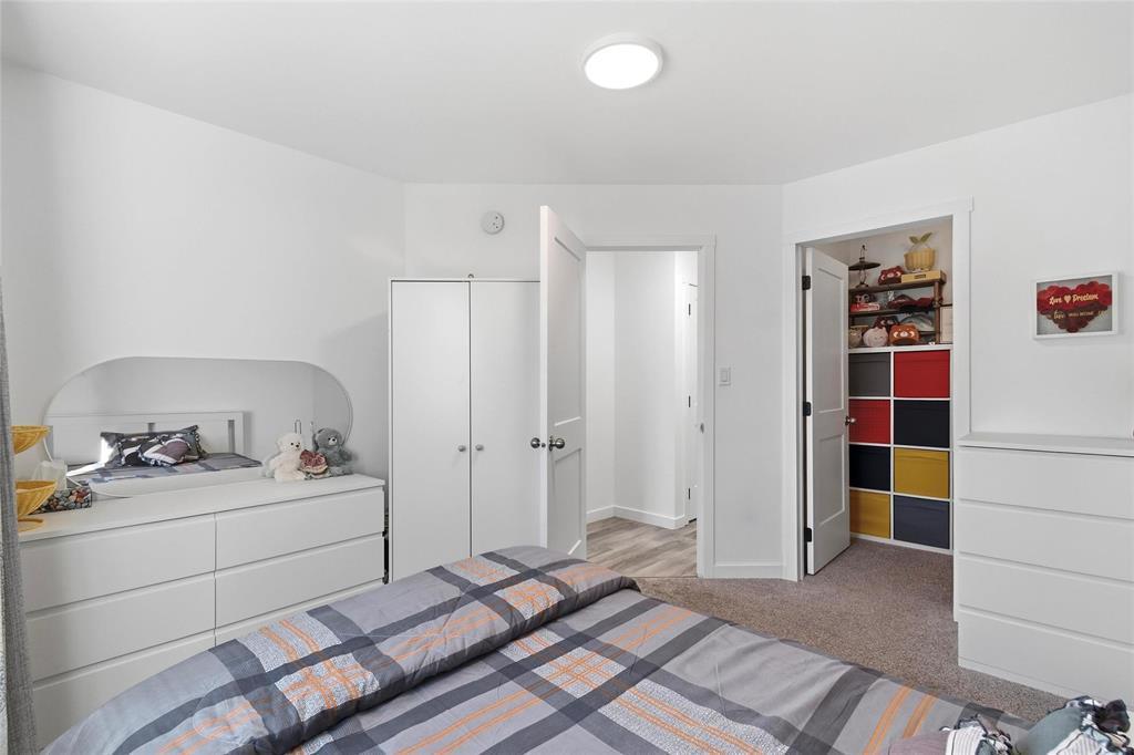 513 Jamison Avenue Avenue Property Photo 10