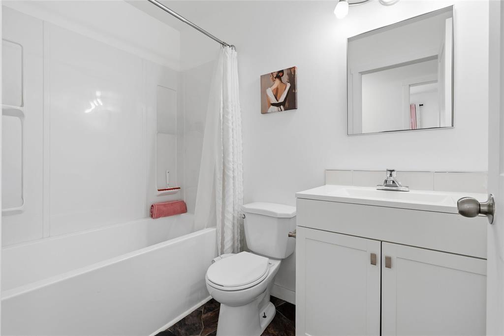 513 Jamison Avenue Avenue Property Photo 15