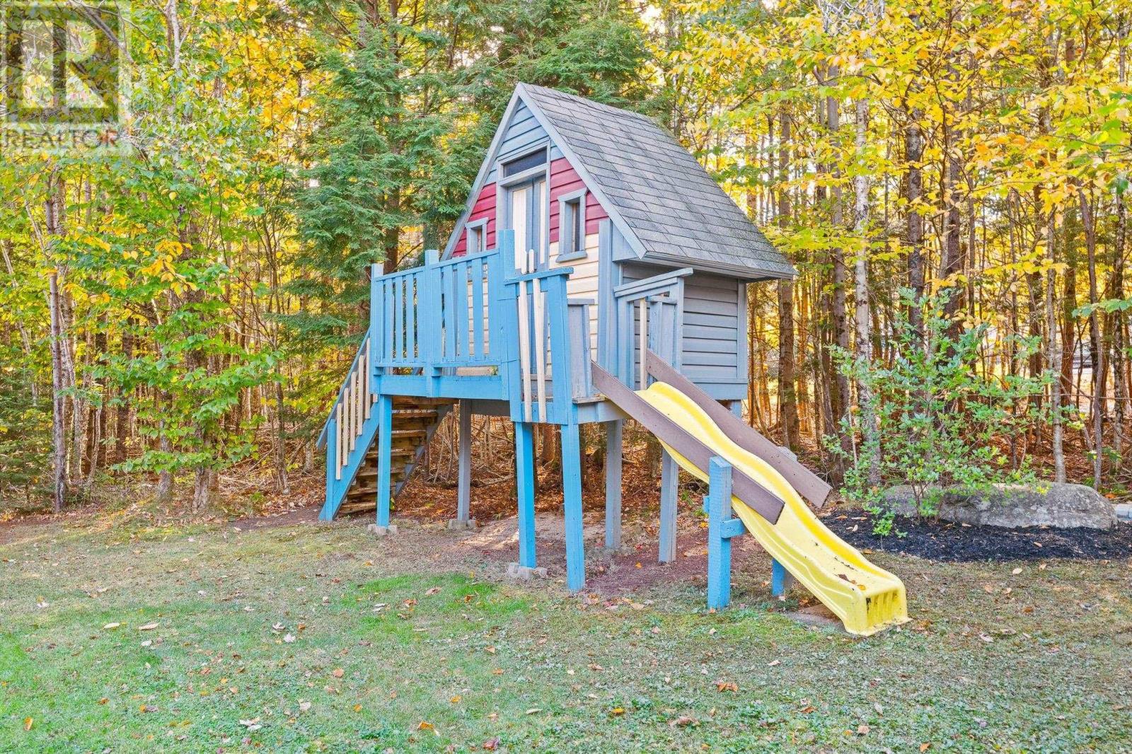 609/611 Gatehouse Run Property Photo 42