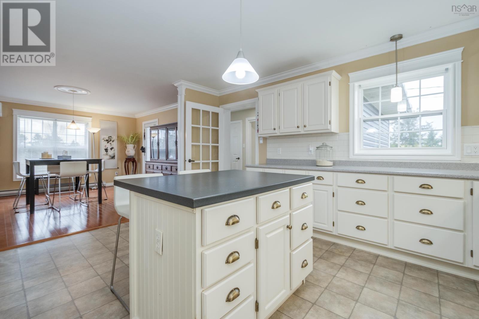 2897 Highway#7 Property Photo 17