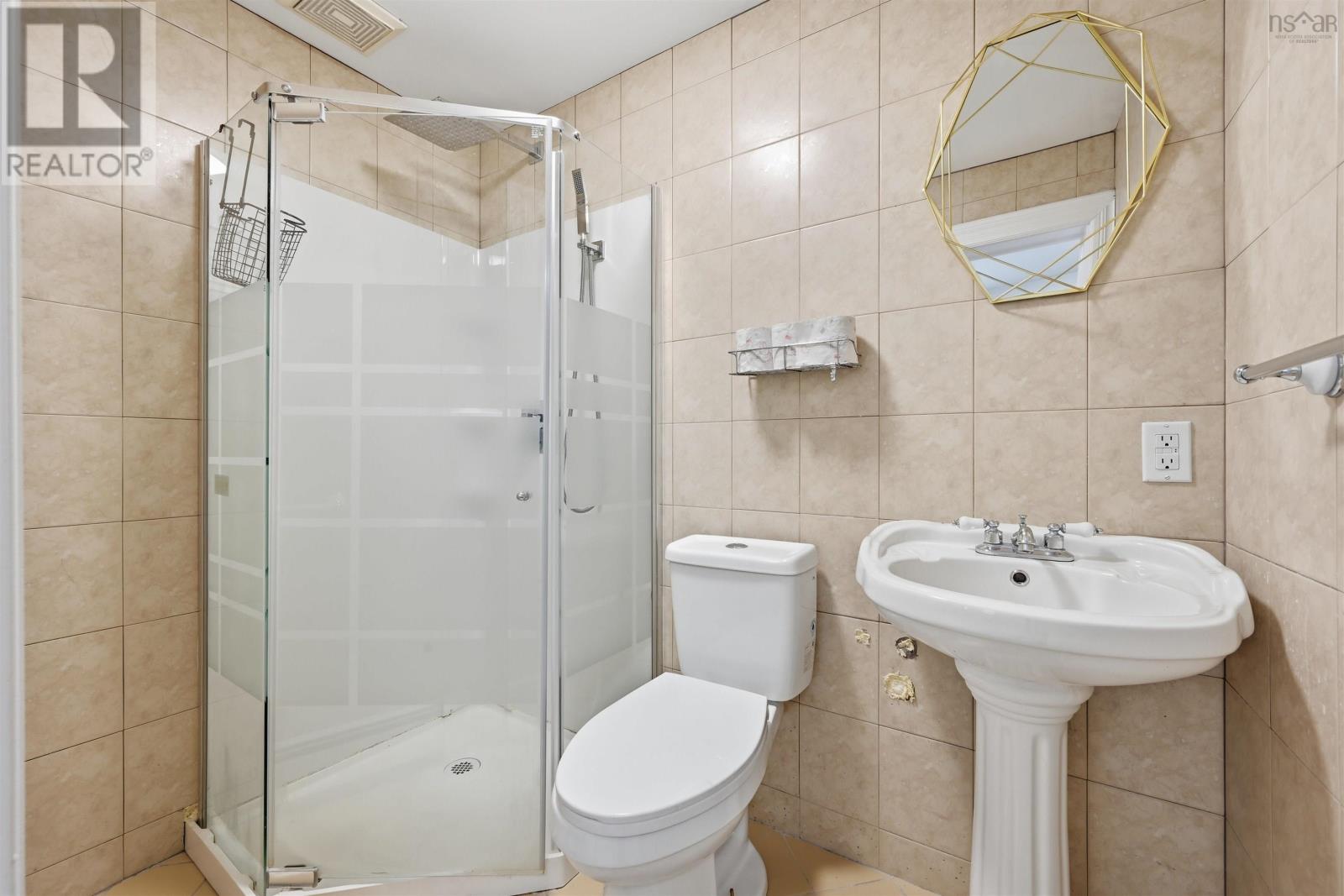 5743 Southwood Drive Property Photo 38