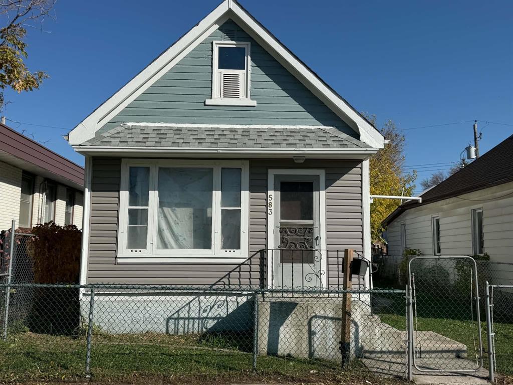 583 Magnus Avenue Property Photo 1