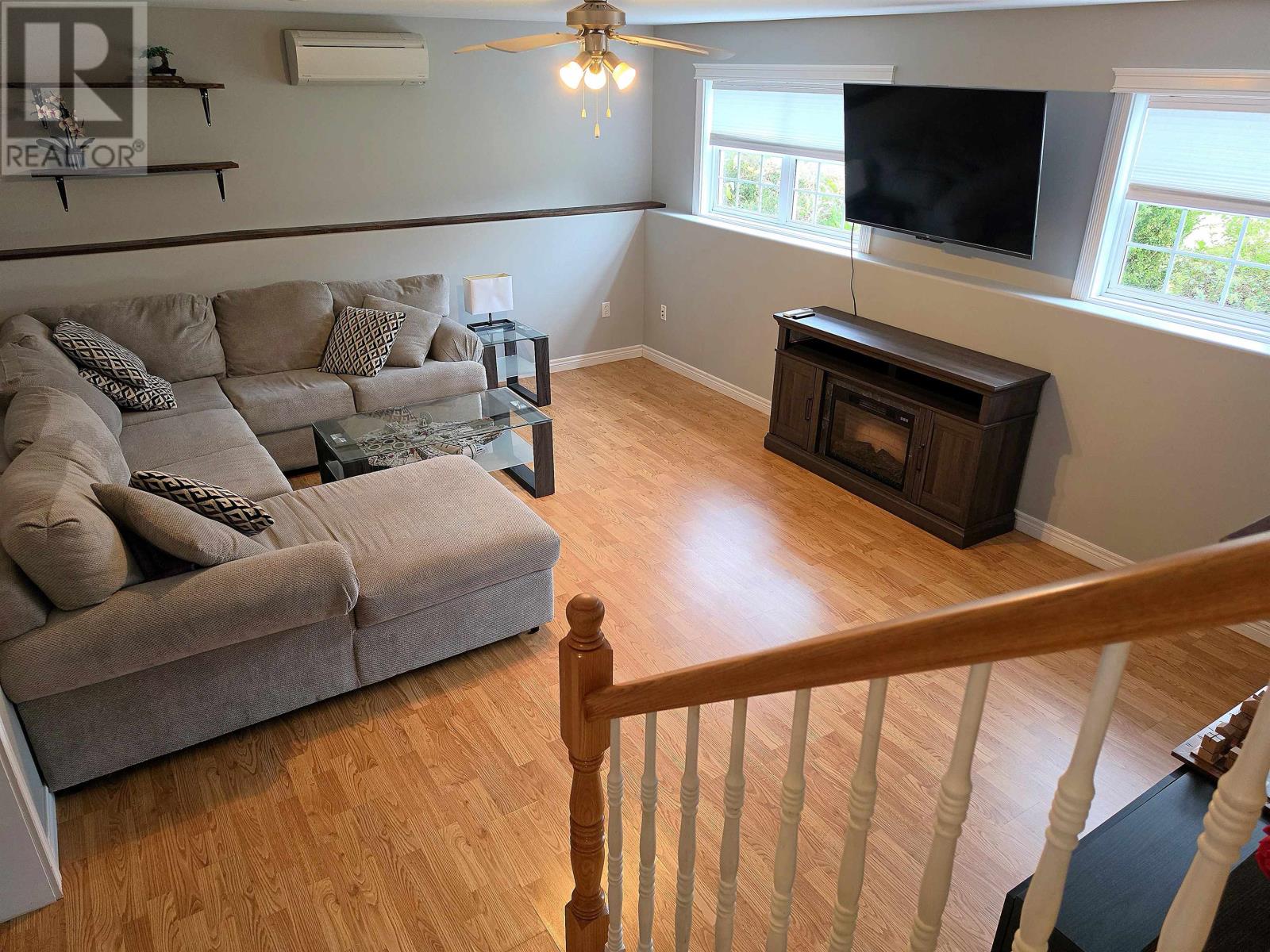 38 Sandlewood Street Property Photo 14