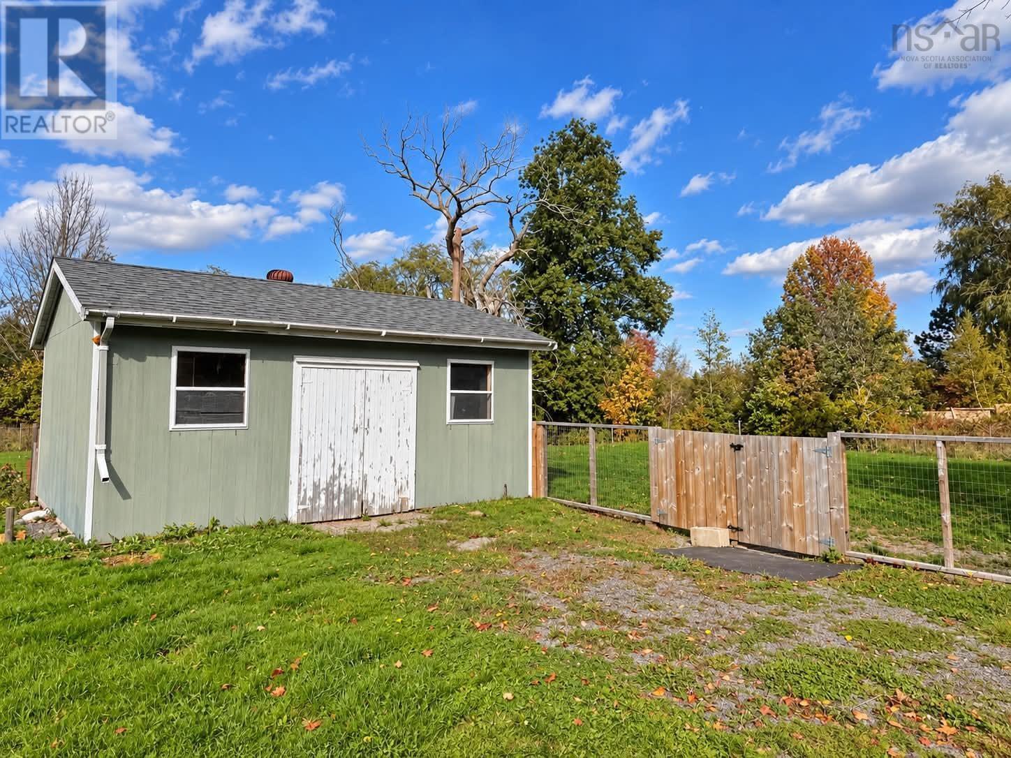 149 Windsor Back Road Property Photo 6