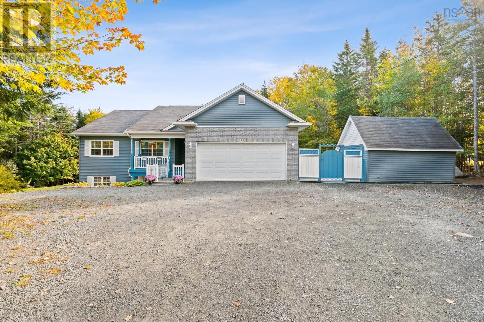 609/611 Gatehouse Run Property Photo 2