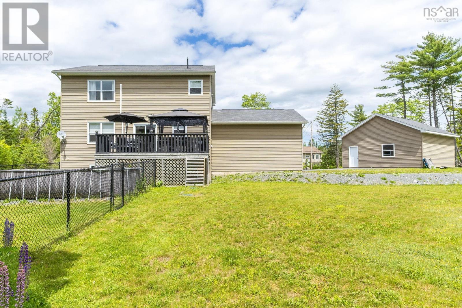 3326 Sackville Drive Drive Property Photo 3