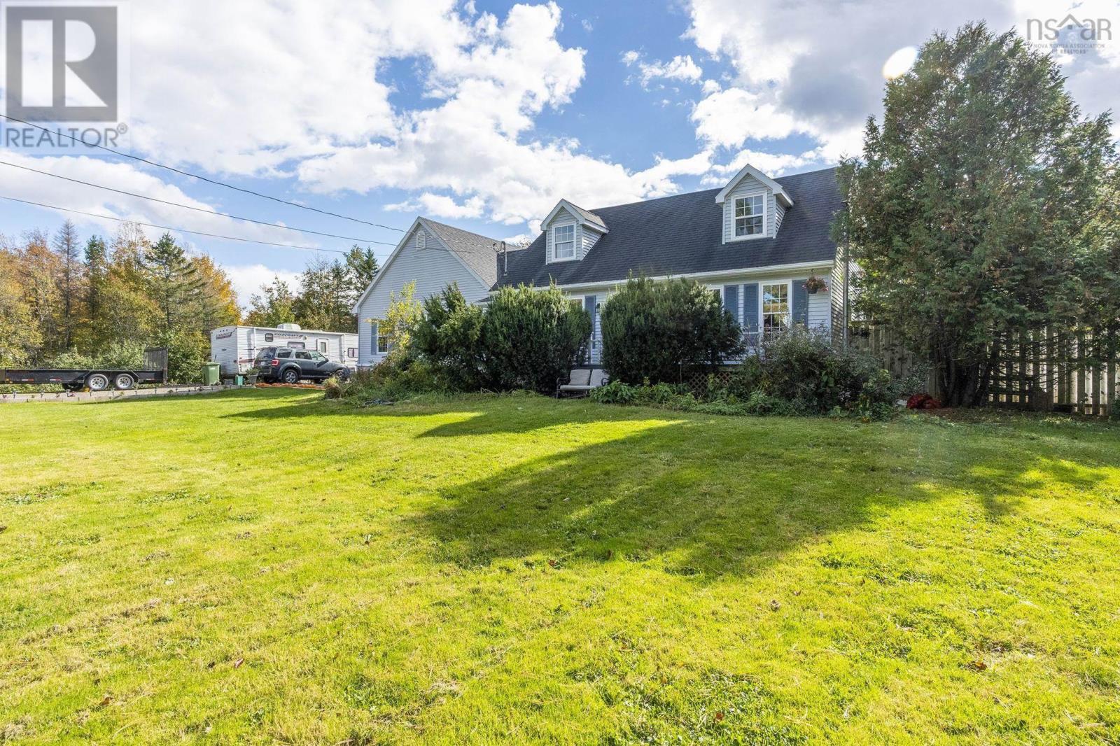 1019 English Mountain Road Property Photo 2