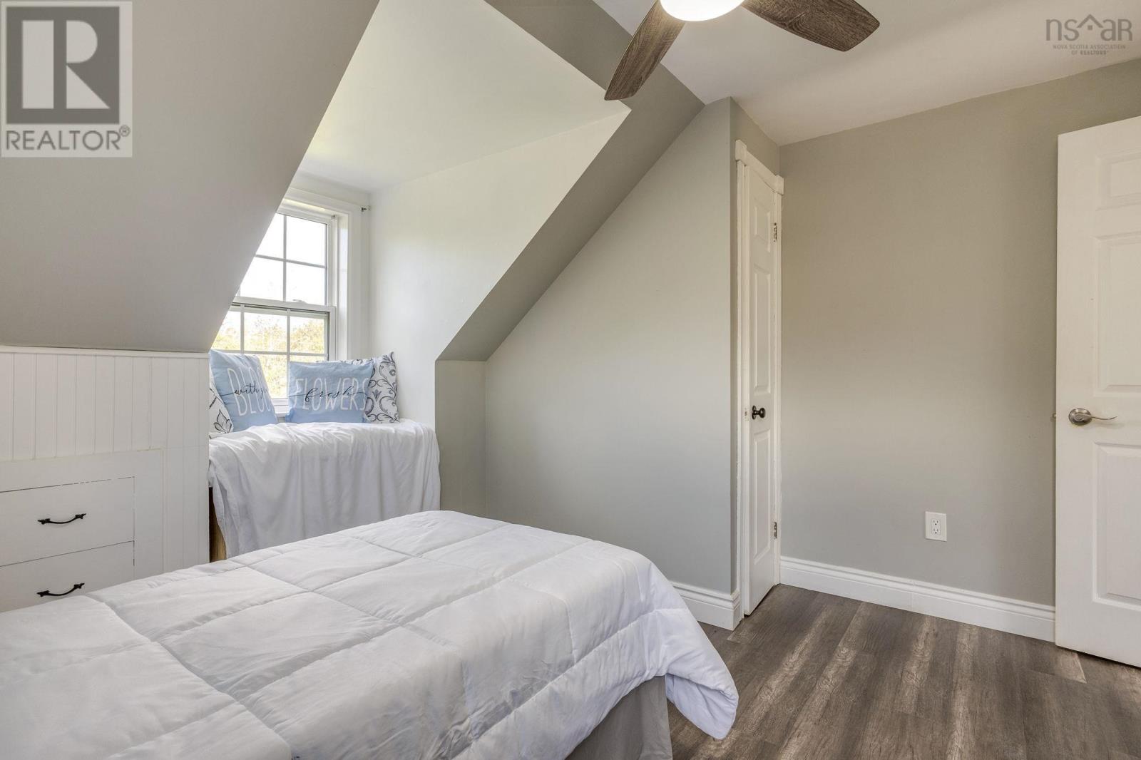 1019 English Mountain Road Property Photo 28