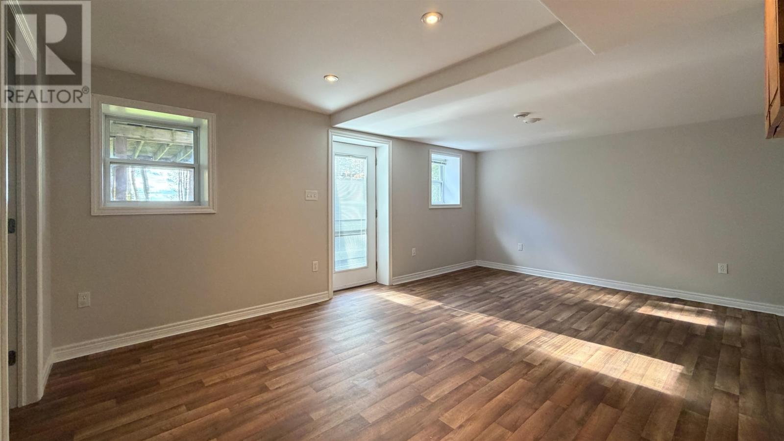 108 Wharf Road Property Photo 34