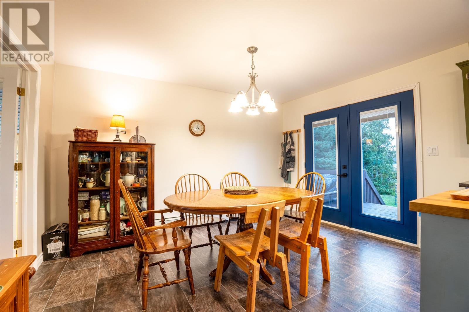 124 Greensview Drive Property Photo 13