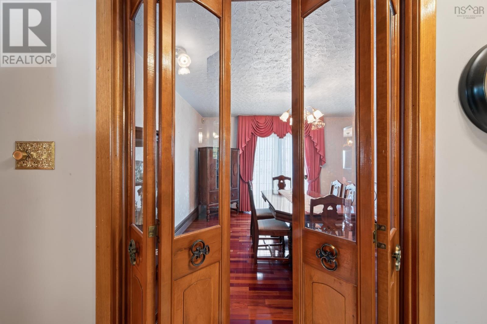 18467 Highway 7 Property Photo 15