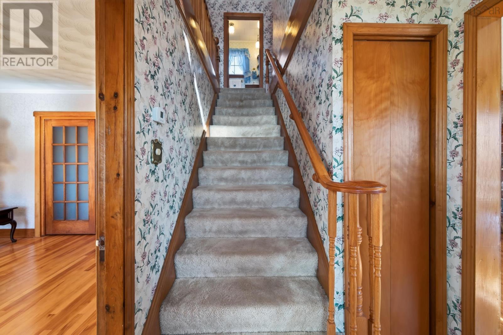 18467 Highway 7 Property Photo 27