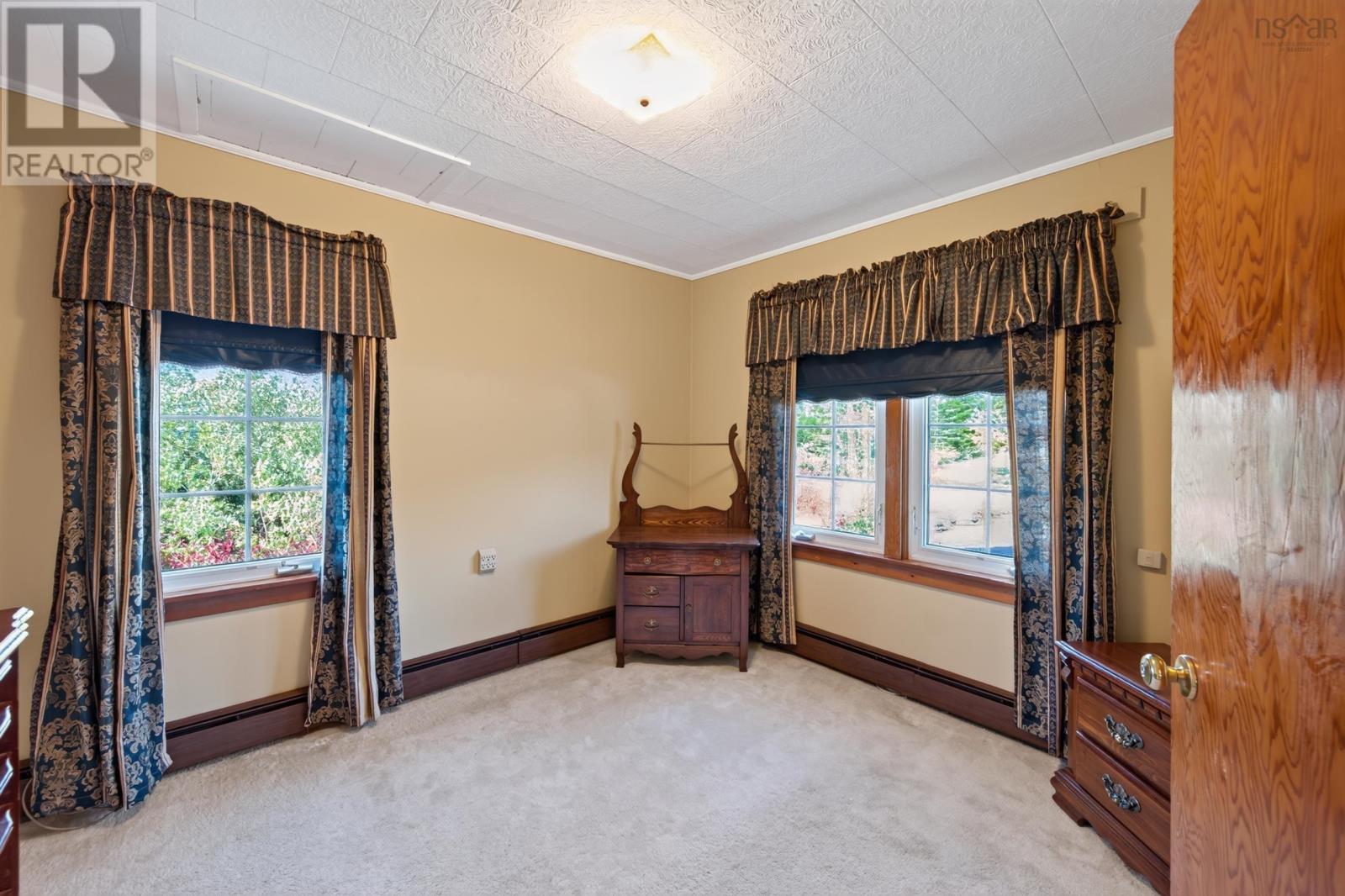 18467 Highway 7 Property Photo 35