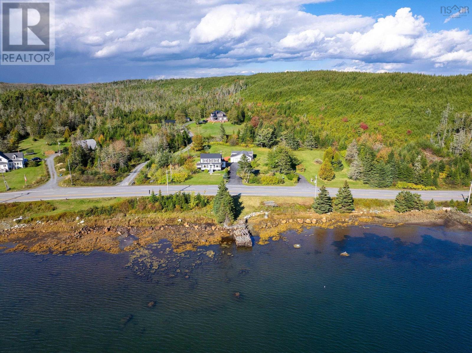 18467 Highway 7 Property Photo 42