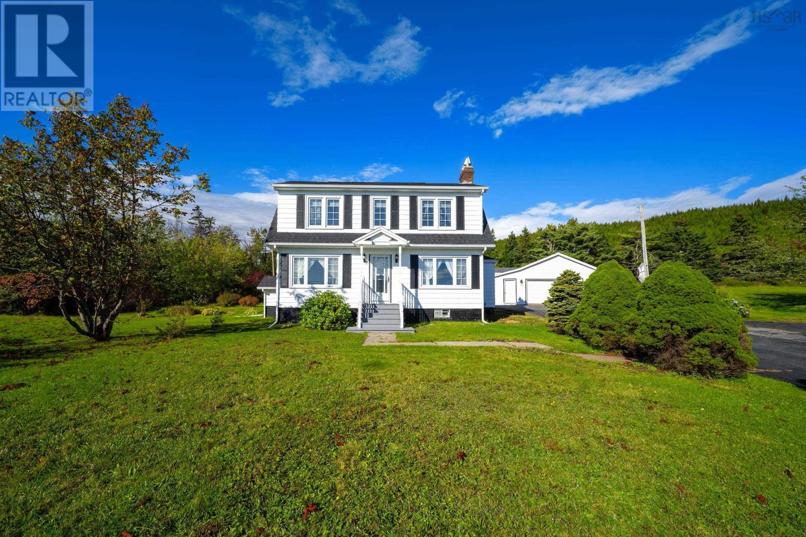 18467 Highway 7 Property Photo 43