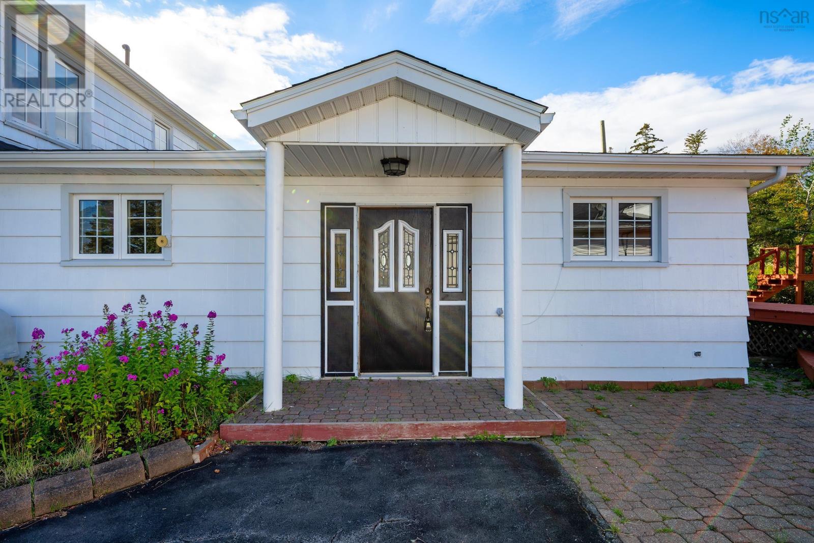 18467 Highway 7 Property Photo 44