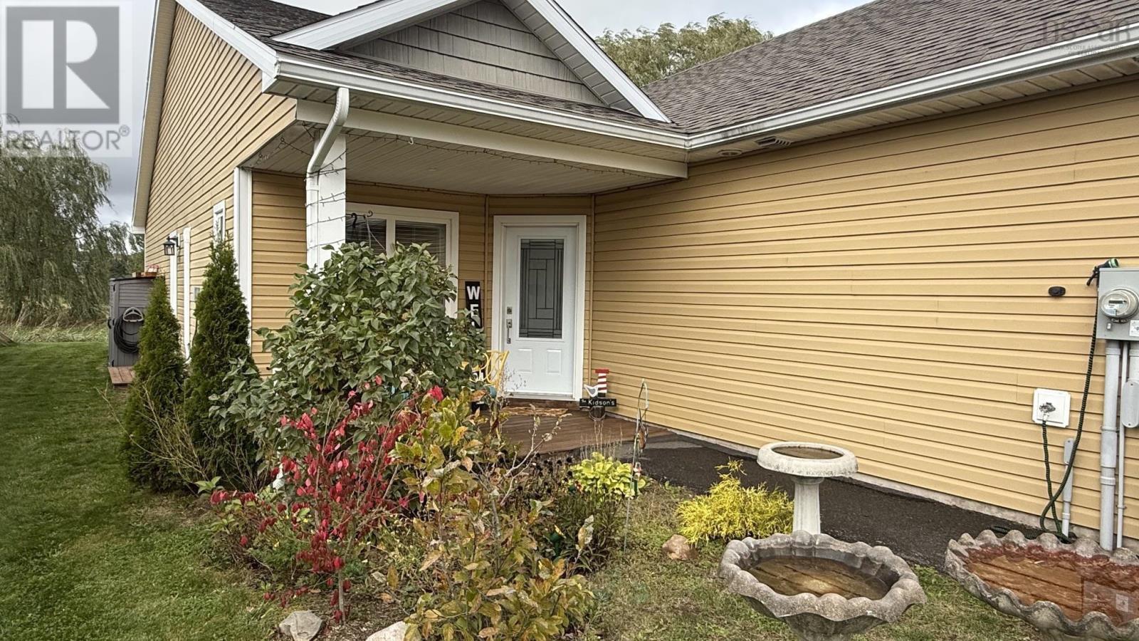 1215 Starrs Point Road Property Photo 2