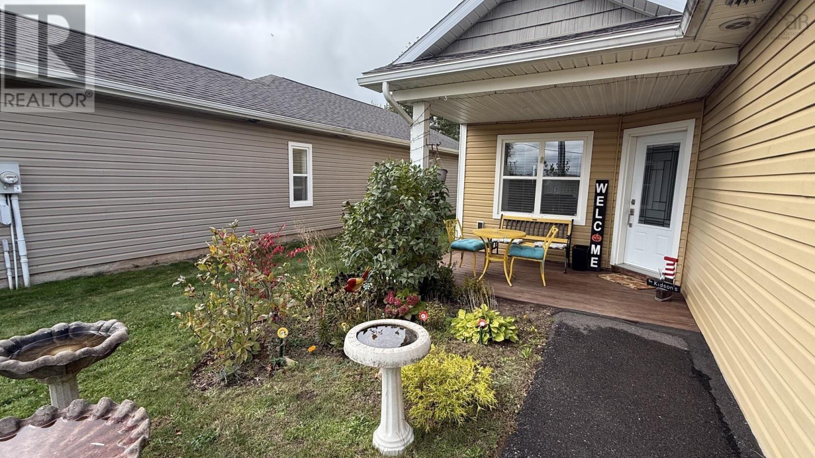 1215 Starrs Point Road Property Photo 3