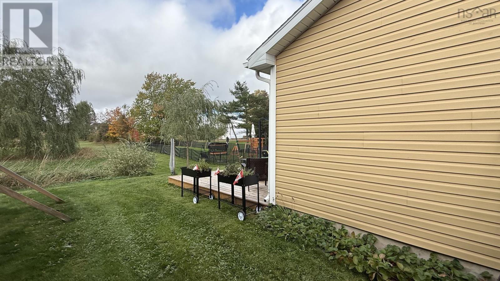 1215 Starrs Point Road Property Photo 6
