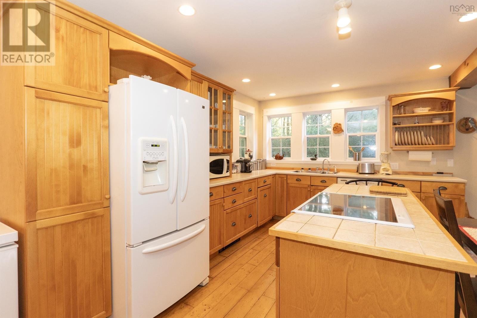 143 Porter Road Property Photo 13