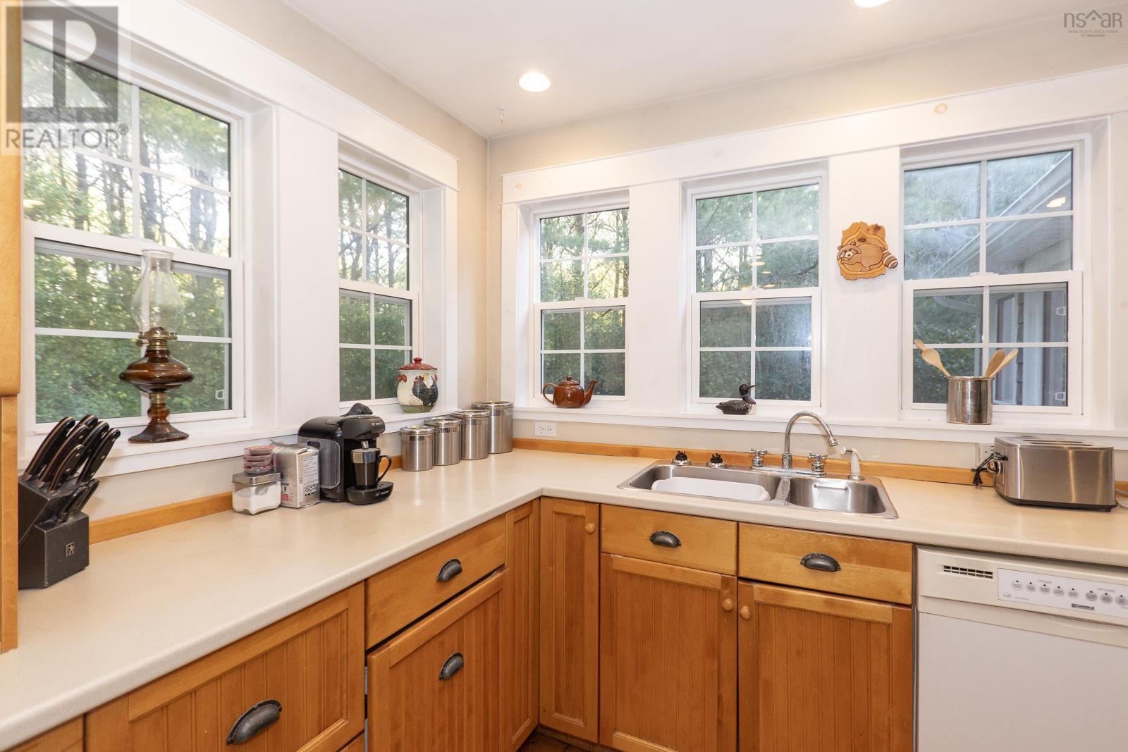 143 Porter Road Property Photo 14
