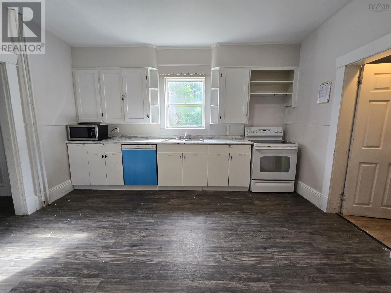 1038 George Street Property Photo 5