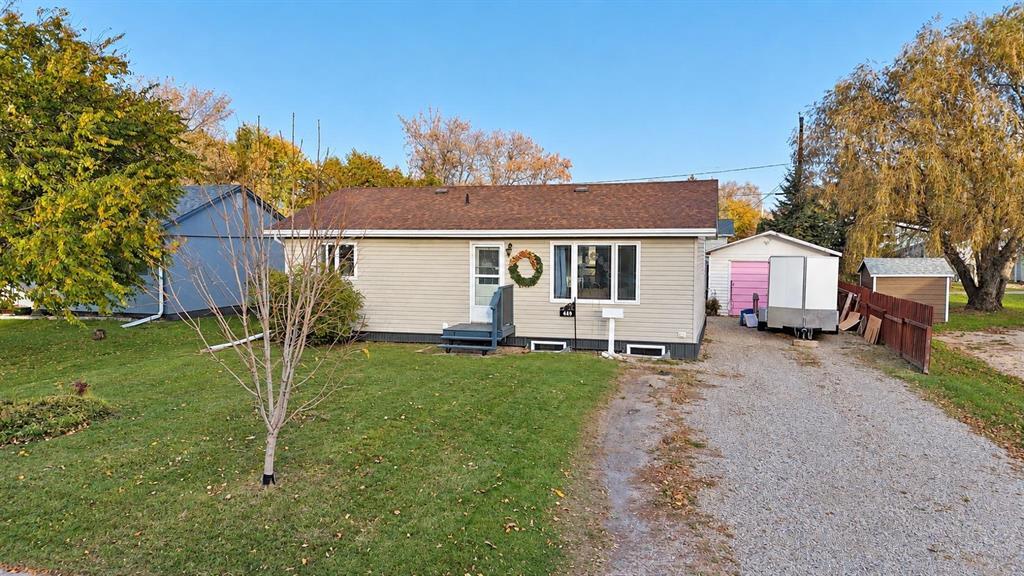 449 10th Avenue N Property Photo 29