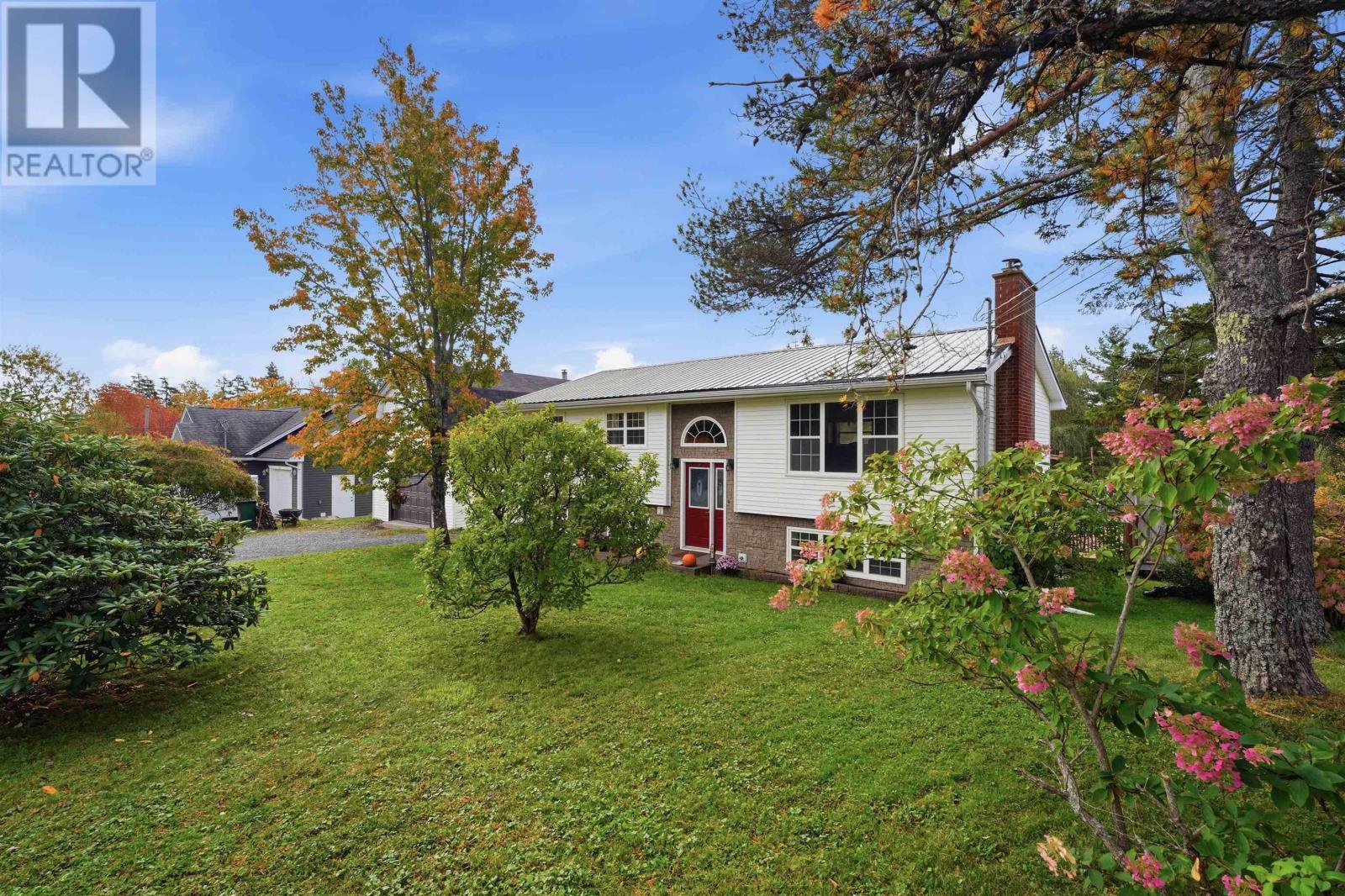 49 Mayflower Avenue Property Photo 3