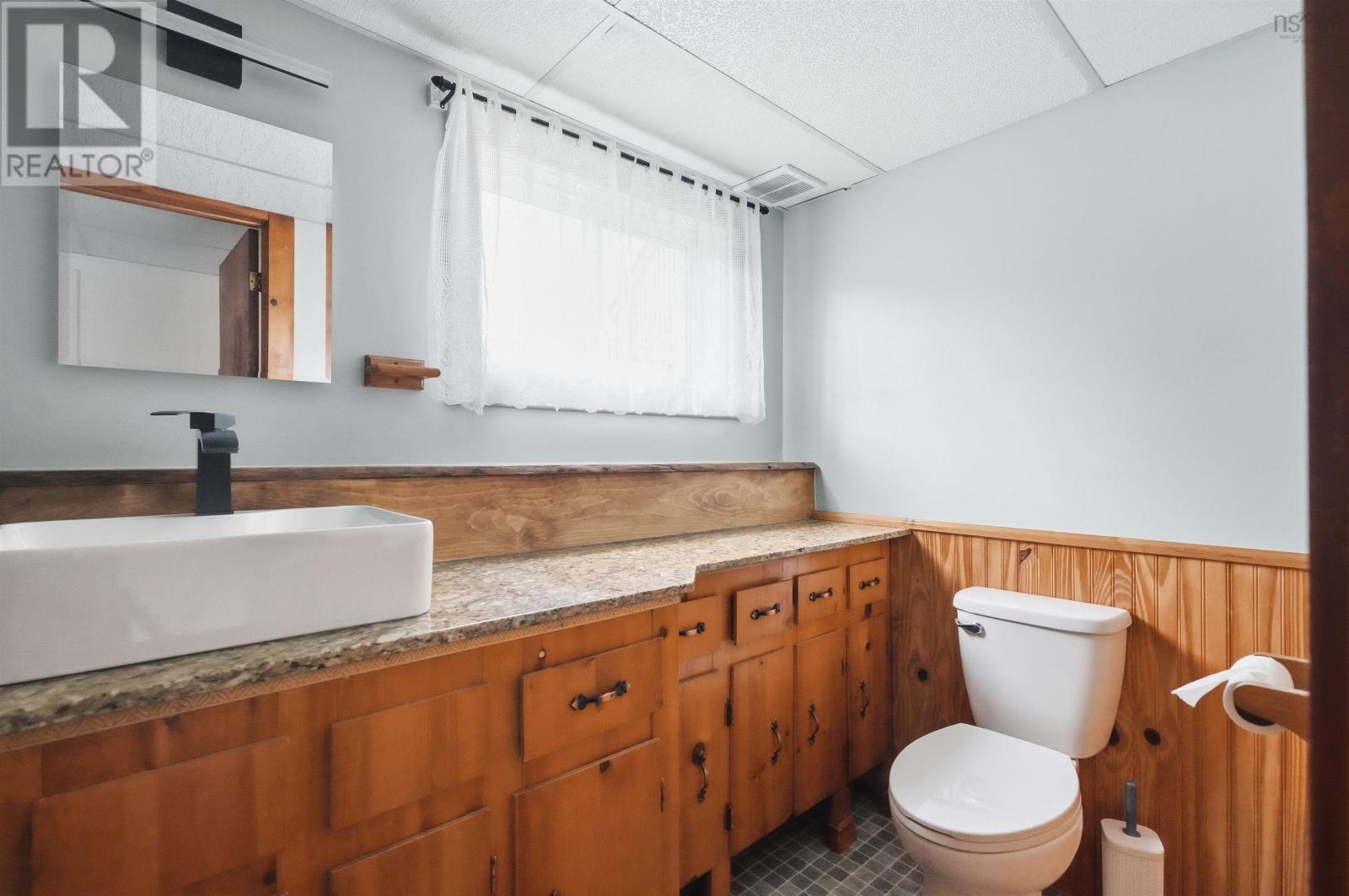 49 Mayflower Avenue Property Photo 38