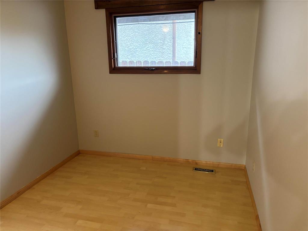 942 Summerside Avenue Property Photo 14
