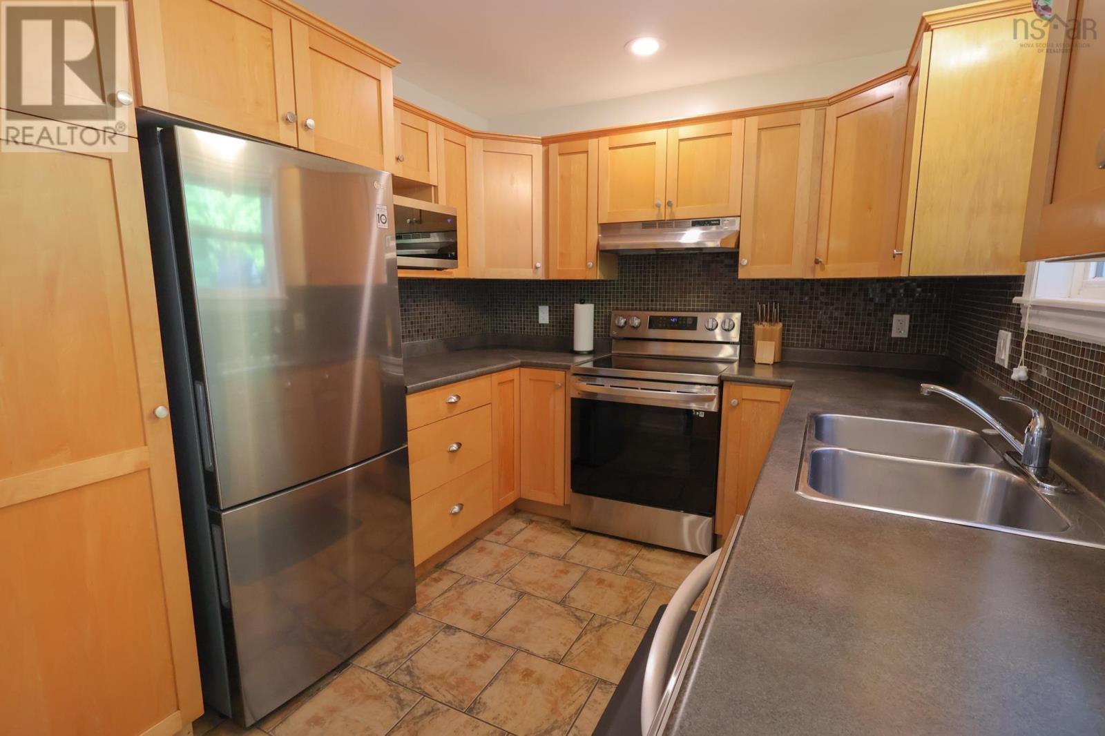 482 Glen Allan Drive Property Photo 13