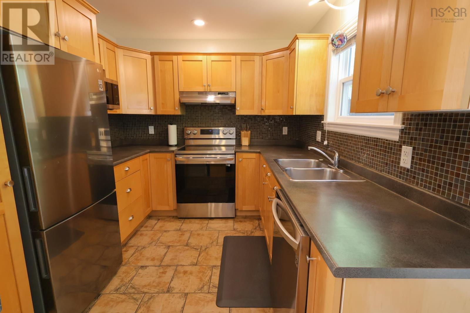 482 Glen Allan Drive Property Photo 15