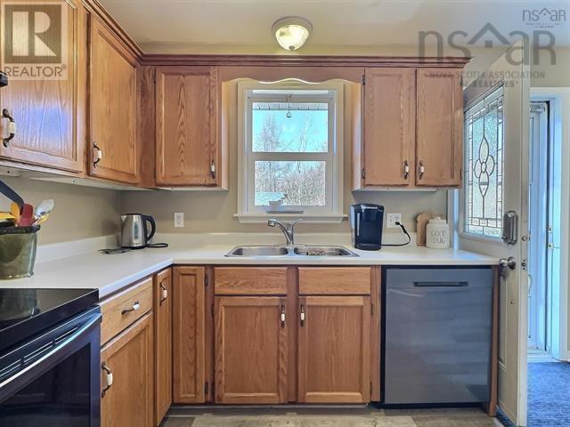 17 Menlow Court Property Photo 3