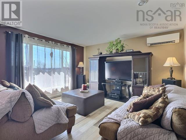 17 Menlow Court Property Photo 7