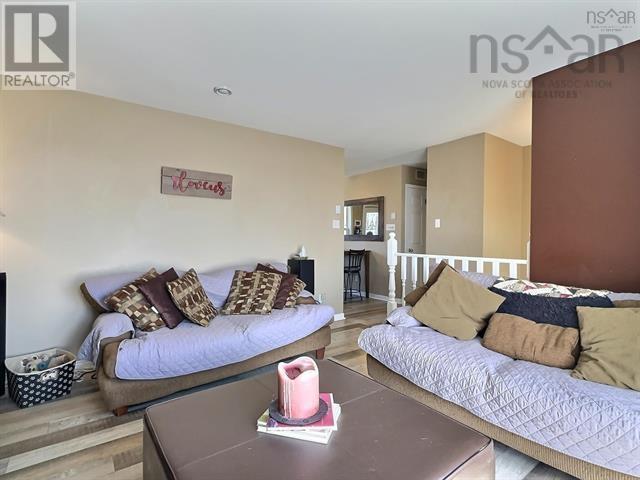 17 Menlow Court Property Photo 8