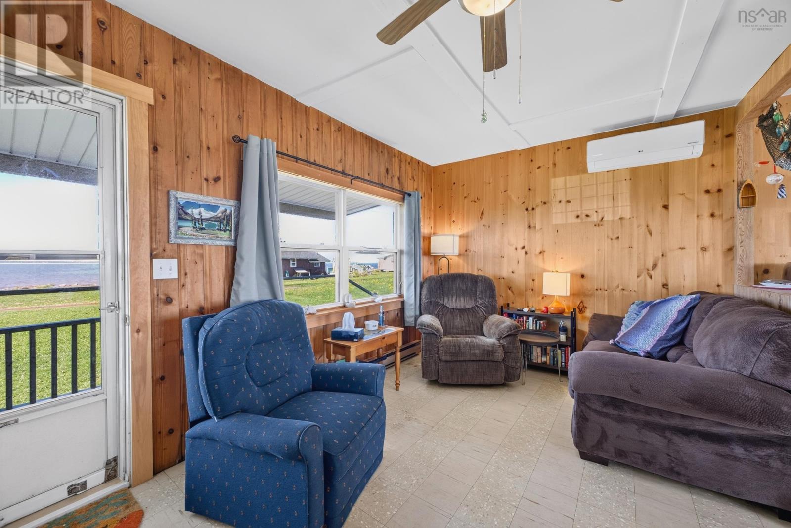 31 Quahog Lane Property Photo 4