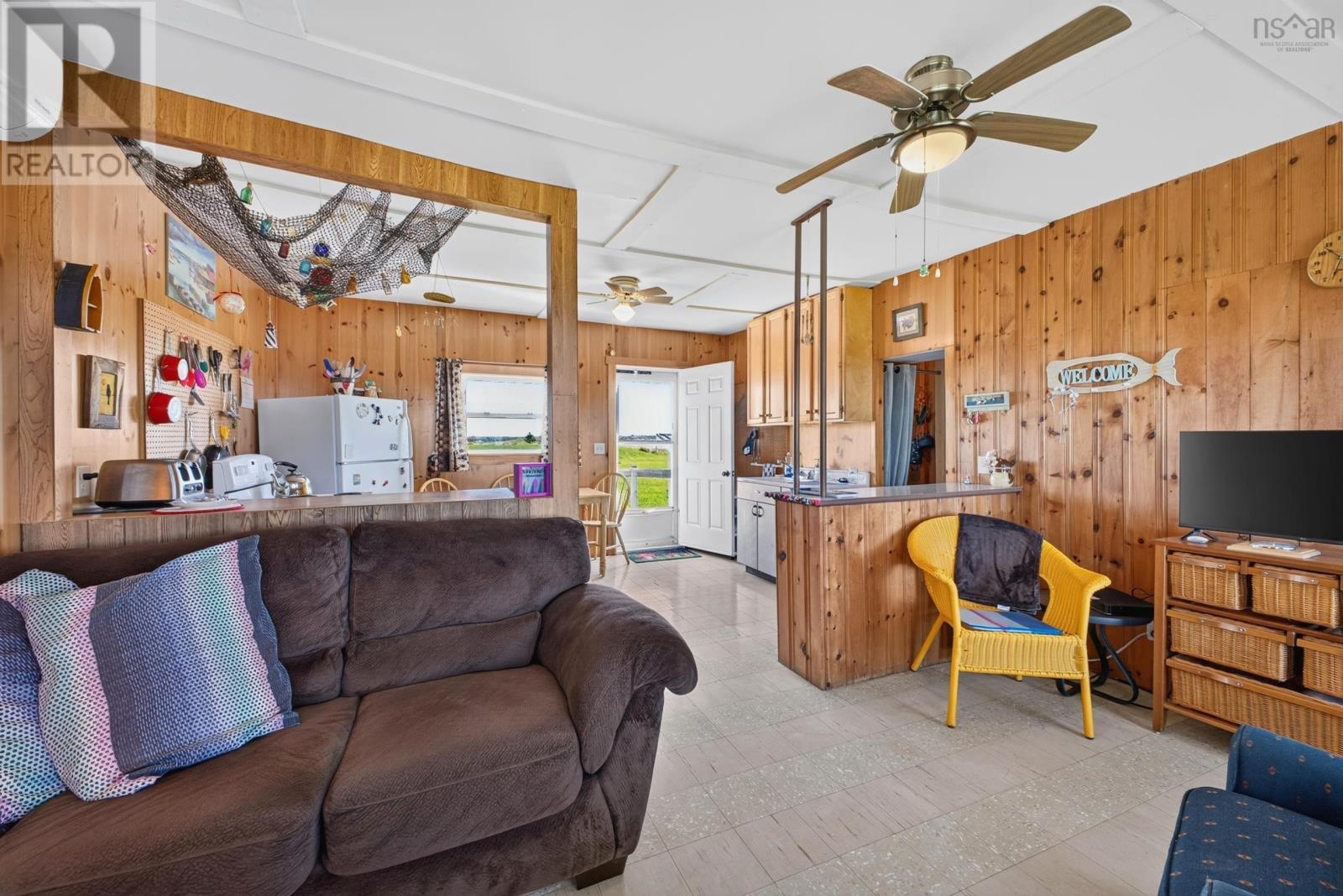 31 Quahog Lane Property Photo 6