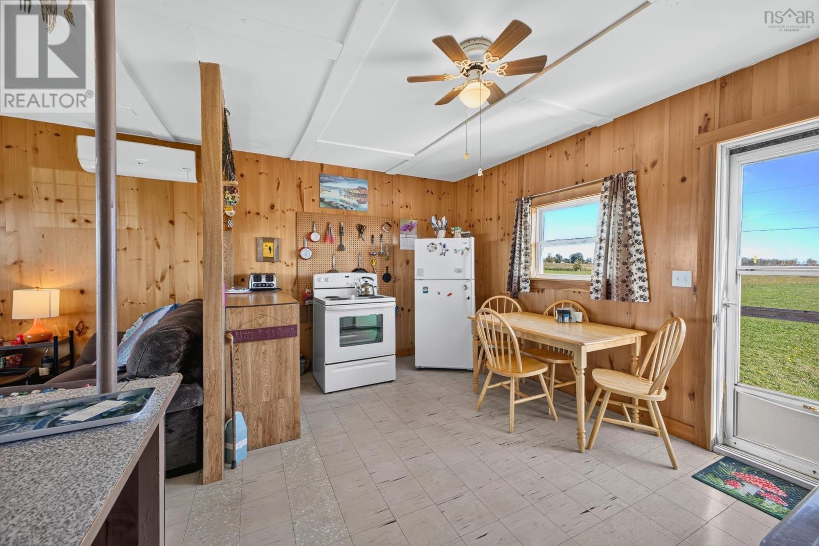 31 Quahog Lane Property Photo 8