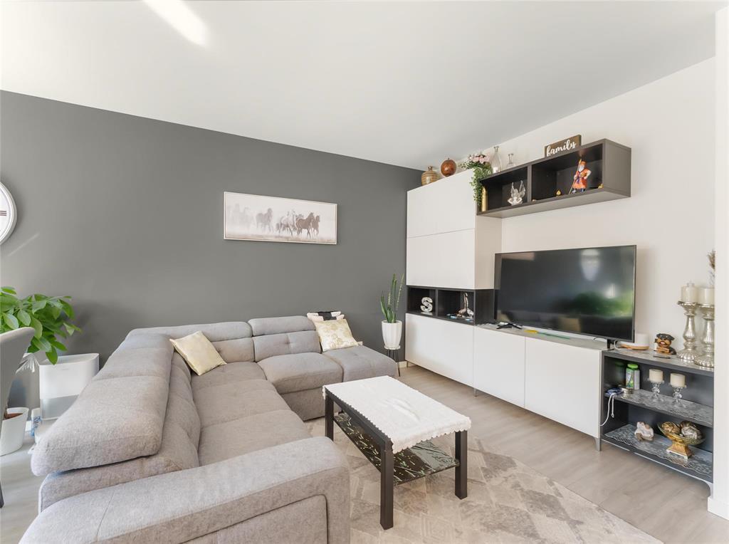 1404 388 Pipeline Road Property Photo 10