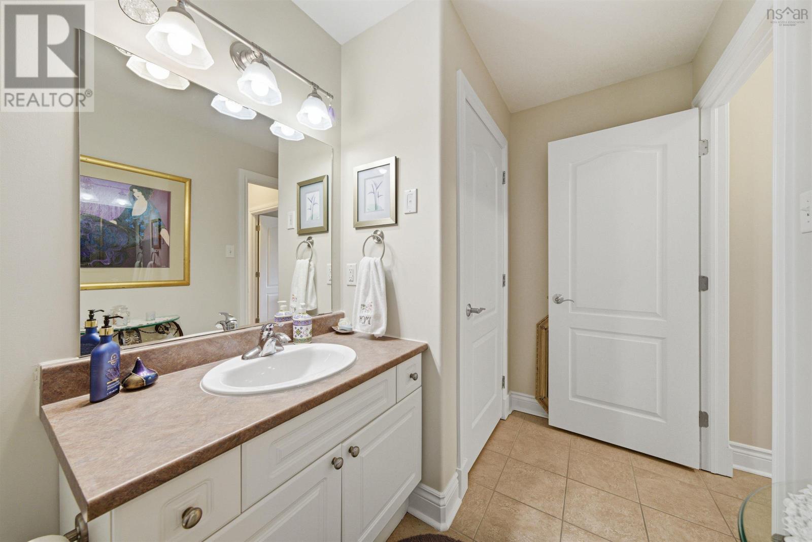 214 94 Bedros Lane Property Photo 38