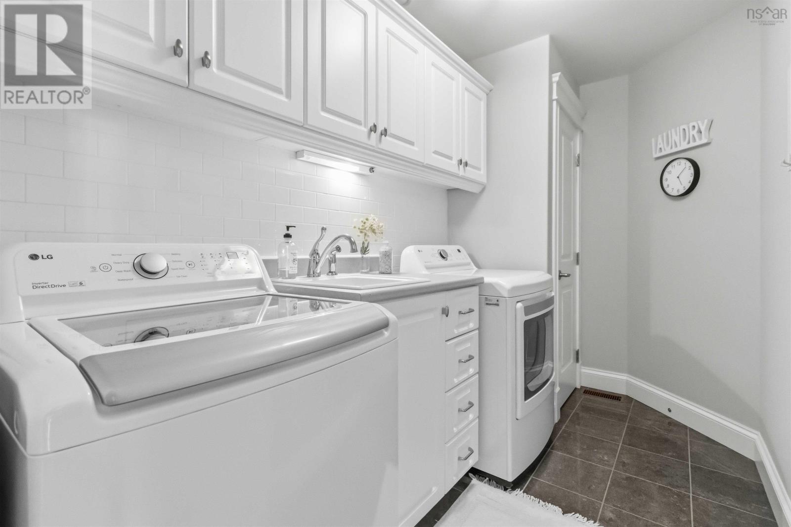 288 Bellbrook Crescent Property Photo 30