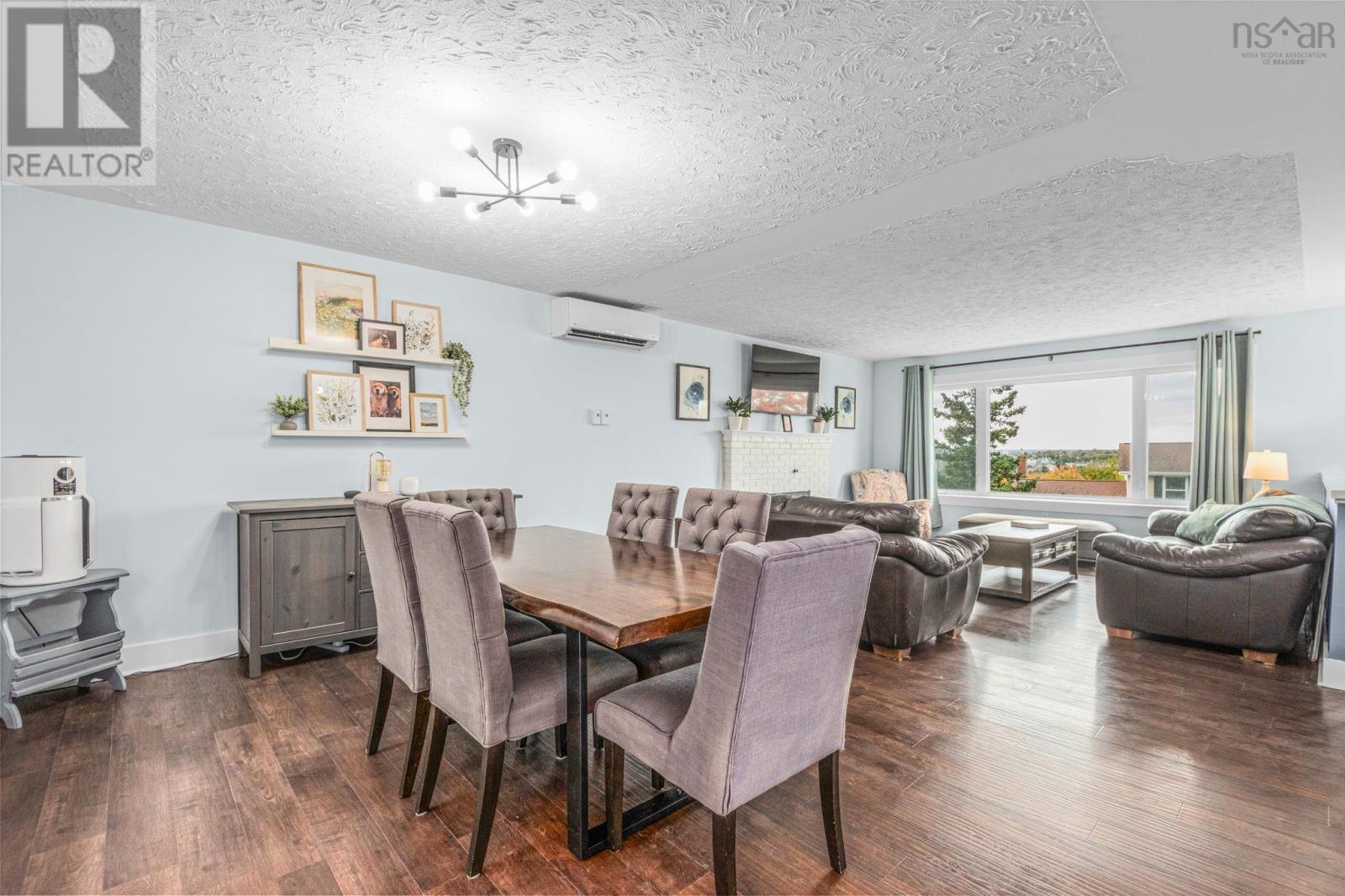 96 Regal Road Property Photo 8
